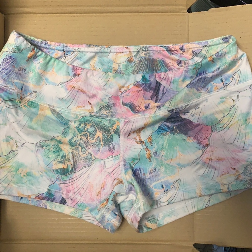 FLEO SHORTS